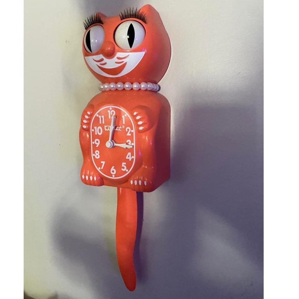 Coral kitkat clock